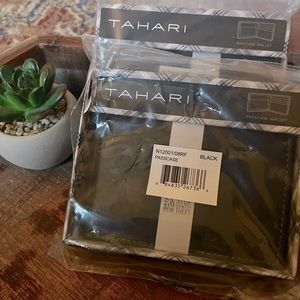 Men’s Black Leather Tahari Wallet